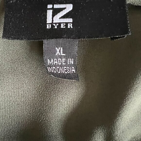 NWT | IZ Byer Top | Size: Extra Large - Picture 3 of 5